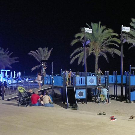 Mare De Deu, Vivienda Vacacional Para Familias Y Mayores De 25 Anos En El Grao De Gandia-Playa Playa de Gandia Luaran gambar